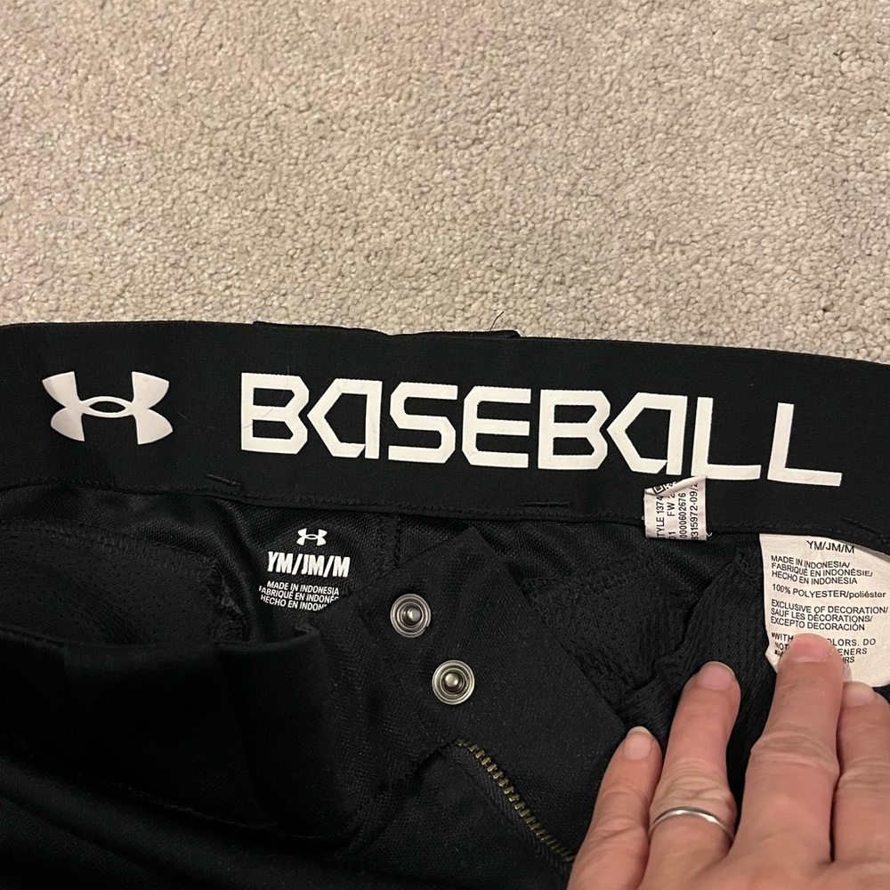Under Armour youth black baseball pant with tapered leg - Picture 7 of 15